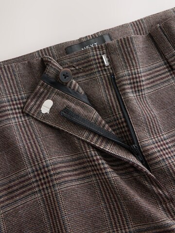 Bootcut Pantaloni con piega frontale di Next in marrone