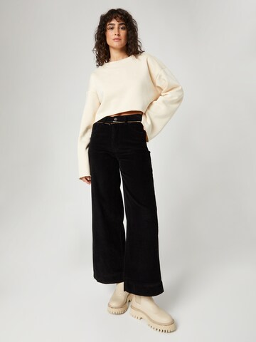 florence by mills exclusive for ABOUT YOU Wide leg Broek 'Dandelion' in Zwart