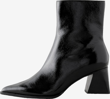 juoda Next Kulkšnis dengiantys batai: priekis