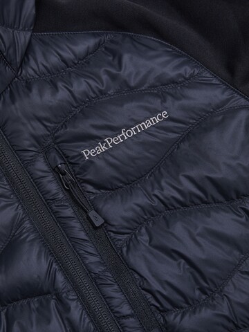 PEAK PERFORMANCE Outdoor Jacket in Black