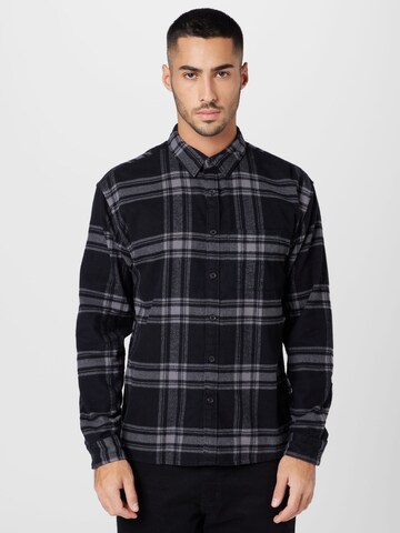 Abercrombie & Fitch - Regular Fit Camisa em preto: frente