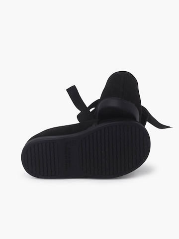 Pisamonas - Zapatos bajos en negro