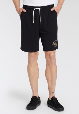 QUIKSILVER Regular Pants in Black: front