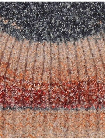 LOEVENICH Beanie in Red