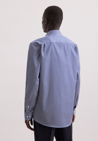 Coupe regular Chemise business 'Schwarze Rose' SEIDENSTICKER en bleu