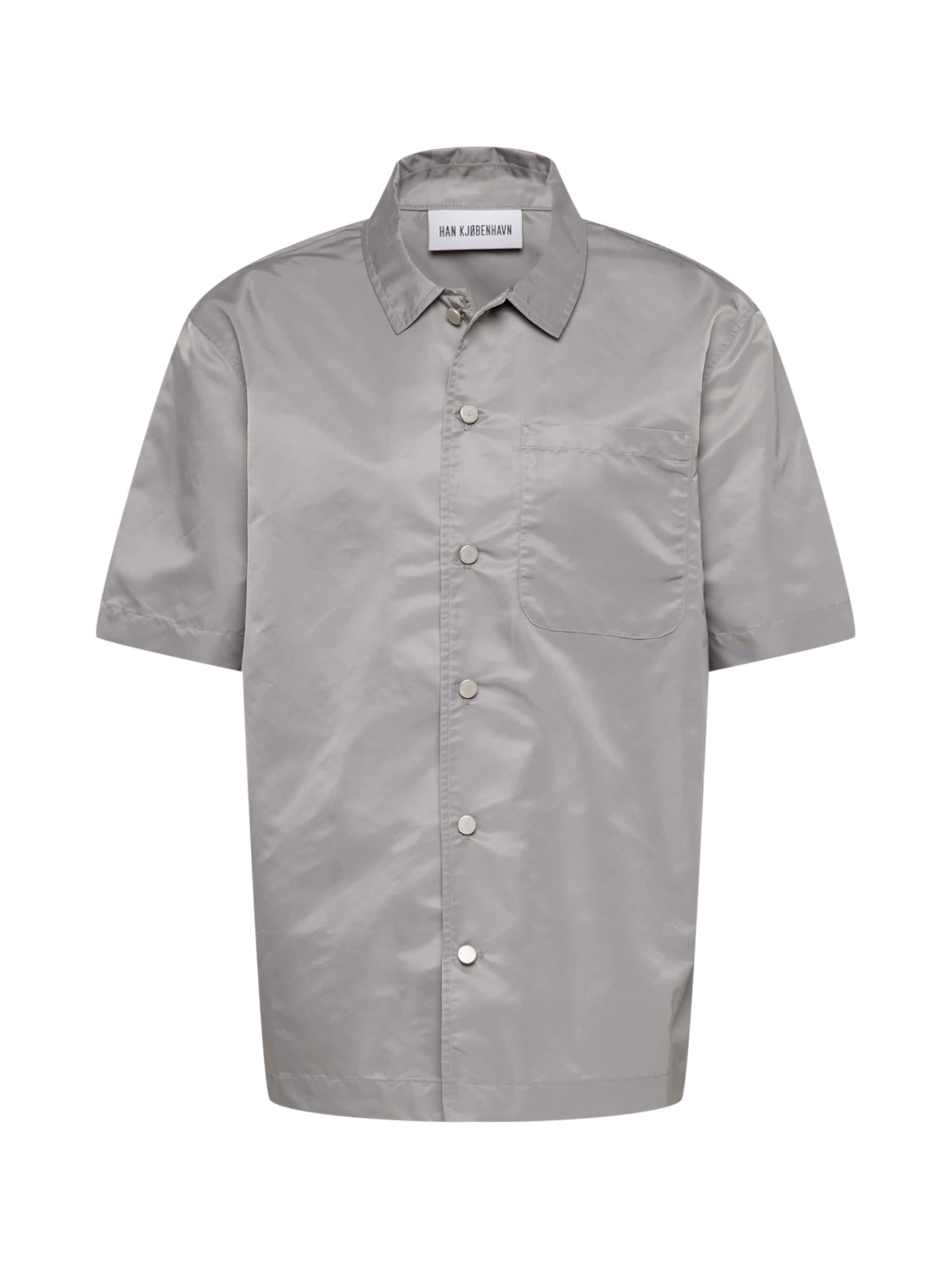 Han Kjøbenhavn Средняя посадка Рубашка в Серый: спереди