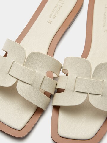 Mule Pull&Bear en beige