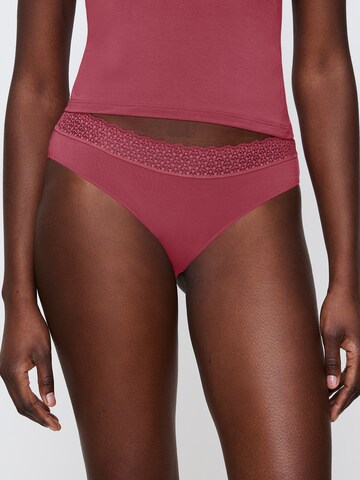 TRIUMPH Tai-Slip 'Red Label Feel of Modal' in Rot: Vorderseite