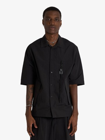 DARK LABEL Regular fit Button Up Shirt in Black: front