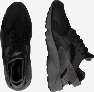 Sneaker bassa 'AIR HUARACHE' di Nike Sportswear in nero