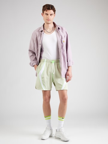 Nike Sportswear Loosefit Παντελόνι σε πράσινο