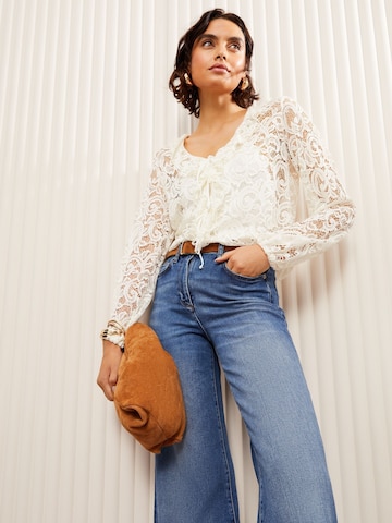 Camicia da donna di Friends Like These in beige: frontale