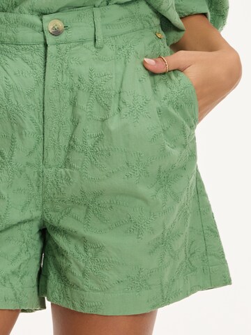 Shiwi Regular Pleat-front trousers 'Marte' in Green