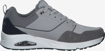 Baskets basses '183020' SKECHERS en gris