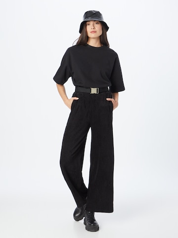 Urban Classics Wide Leg Hose in Schwarz