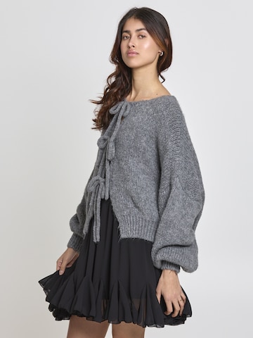 Lilavie Strickjacke ' Miaa ' in Grau