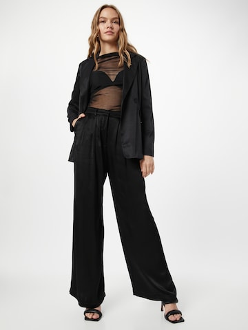 Bardot - Pierna ancha Pantalón plisado 'LENA' en negro