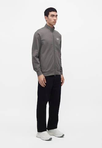 EA7 Emporio Armani Sweatjacka i grå