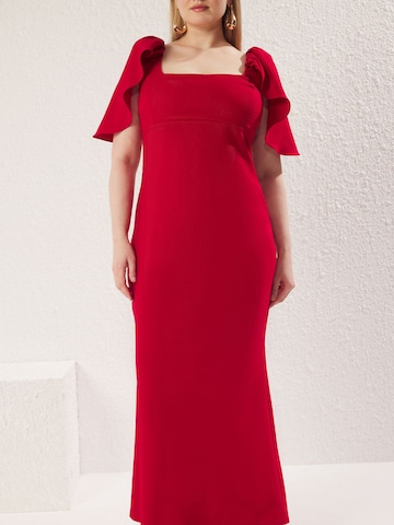 Trendyol Curve Kleid in Rot