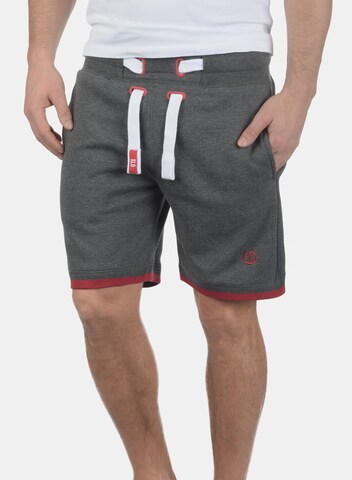 !Solid Regular Trousers 'Benjamin' in Grey: front