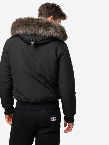 Superdry Демисезонная куртка 'Everest' в Черный