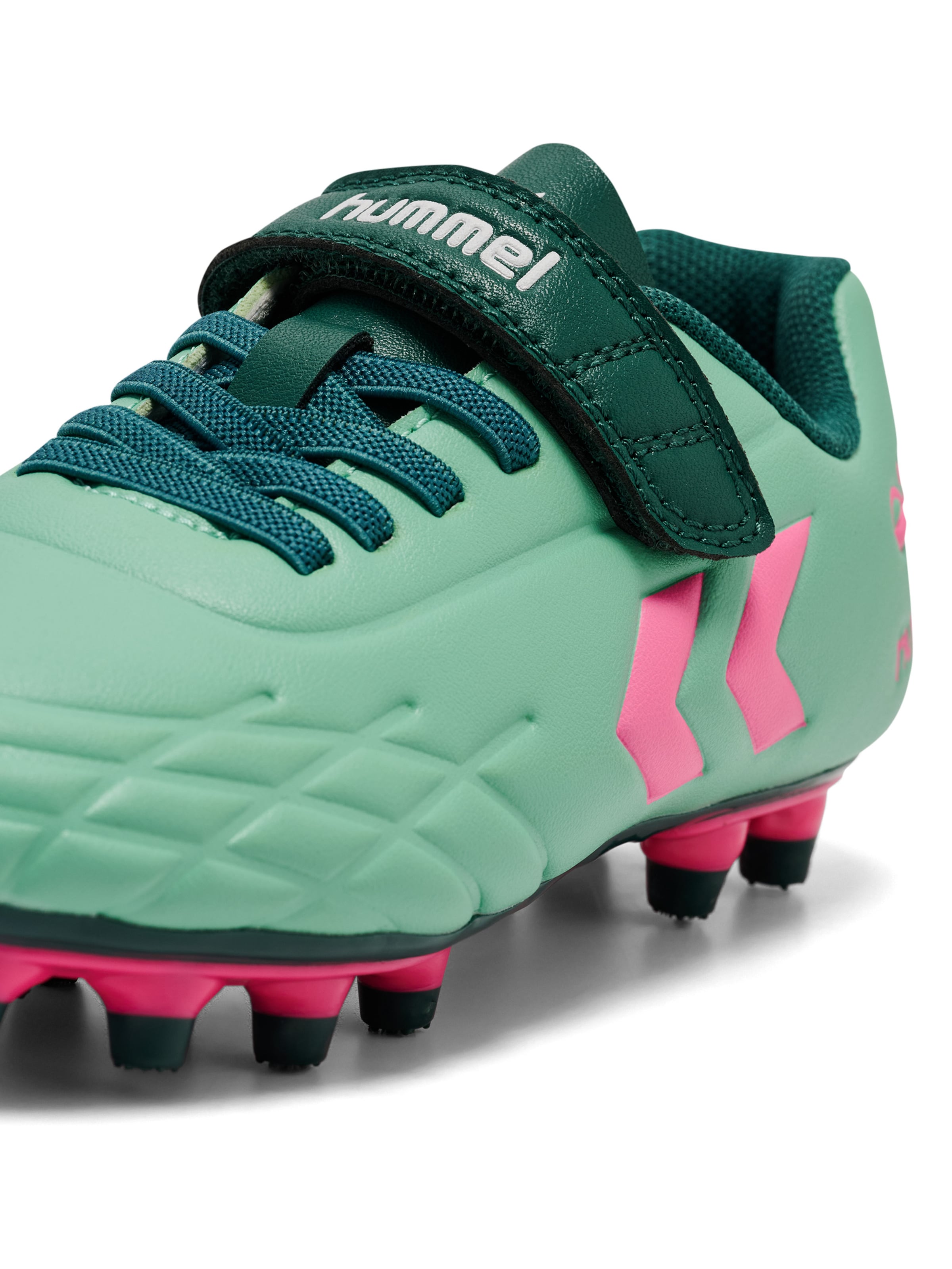 Hummel Athletic Shoes in Green