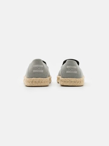 TOMS Slip-ons 'Santiago' in Grey