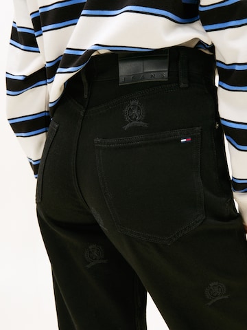 juoda Tommy Jeans Standartinis Džinsai 'LAYLA'