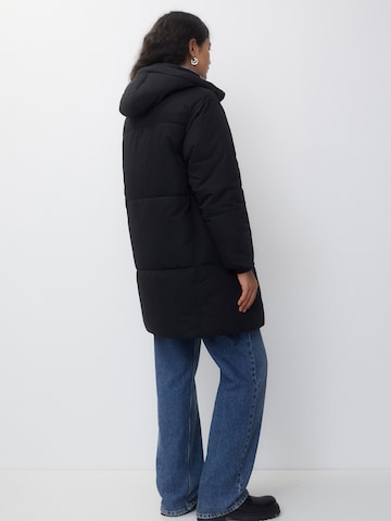 Pull&Bear Between-seasons coat in Black