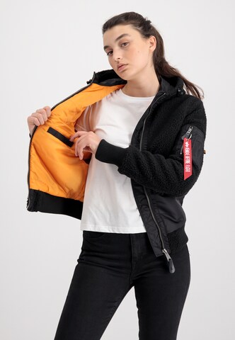 ALPHA INDUSTRIES Prehodna jakna | črna barva