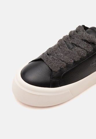 Calvin Klein - Sapatilhas baixas em preto