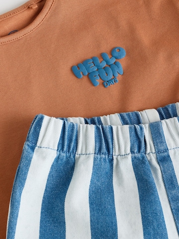 Next Set in Blue