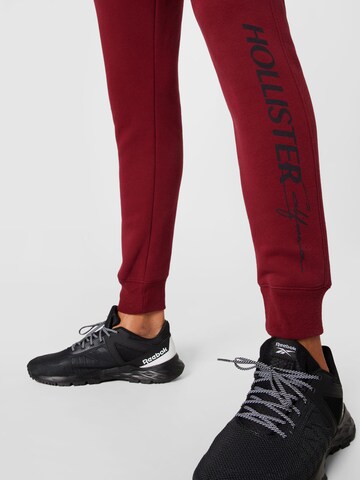 HOLLISTER Дънки Tapered Leg Панталон в червено