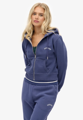 Veste de survêtement 'Essential' Superdry en bleu : devant
