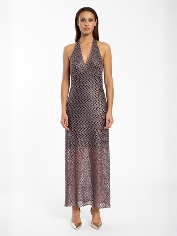 Robe 'Dilna' Ana Alcazar en gris