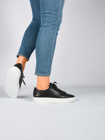 BLACKSTONE Låg sneaker 'Maynard  BL470' i svart