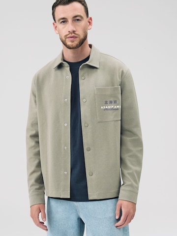 Next Regular fit Риза в зелено: отпред