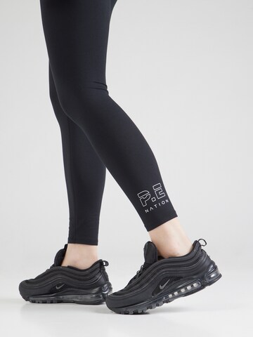 P.E Nation Skinny Sportbroek 'Recharge' in Zwart