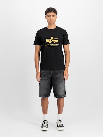 ALPHA INDUSTRIES Tričko – černá