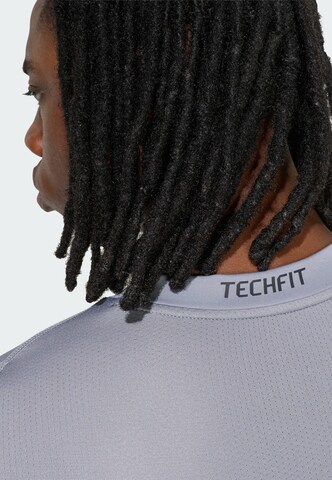 T-Shirt fonctionnel 'Techfit Compression' ADIDAS PERFORMANCE en gris