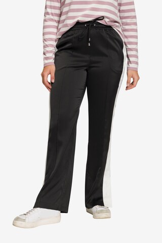 Studio Untold Regular Pants in Black: front