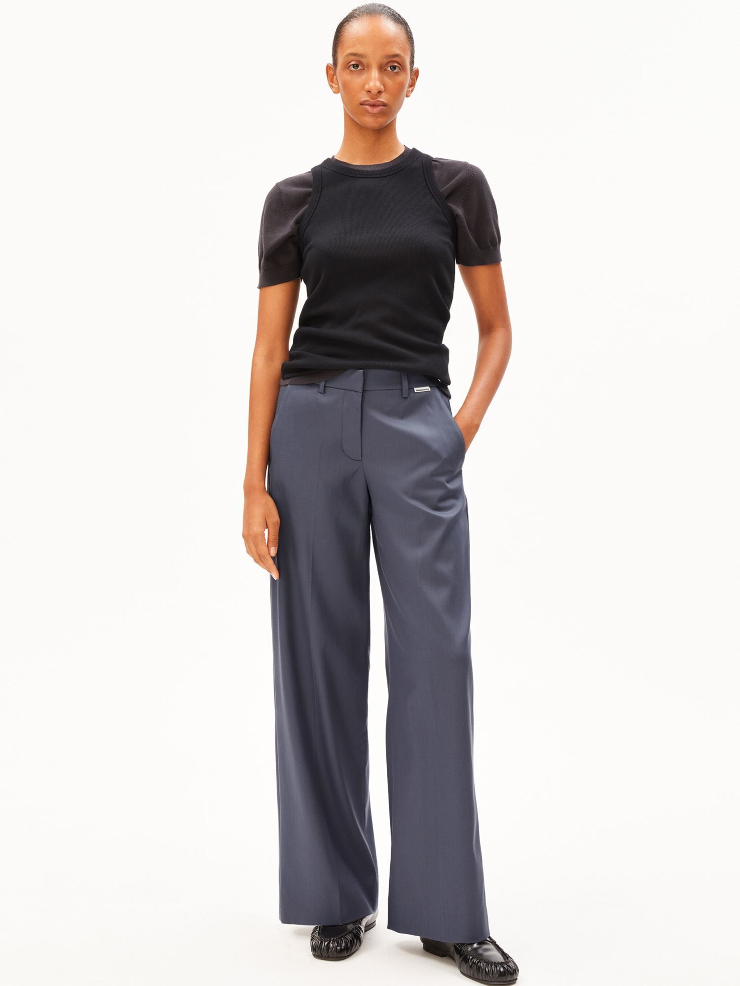 ARMEDANGELS Regular Trousers in Grey: front