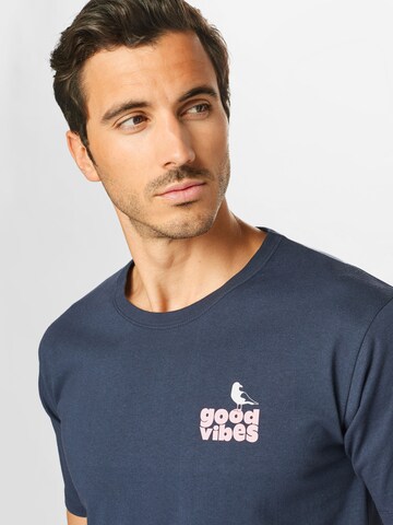Cleptomanicx T-Shirt 'Good Vibes' in Blau