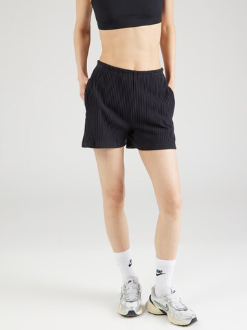 Nike Sportswear Regular Broek in Zwart: voorkant