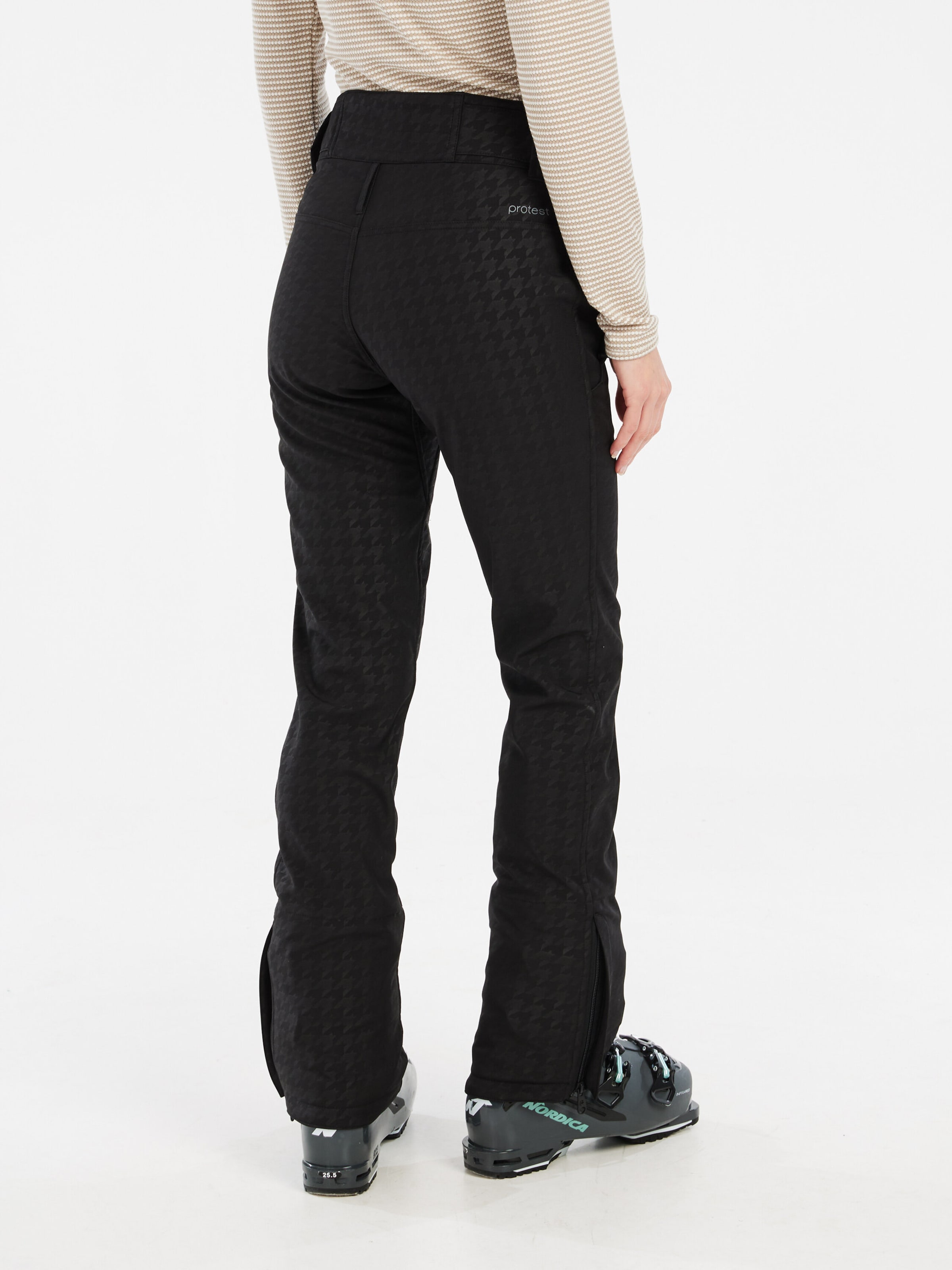 PROTEST Slim fit Workout Pants 'PRTANGLE24' in Black