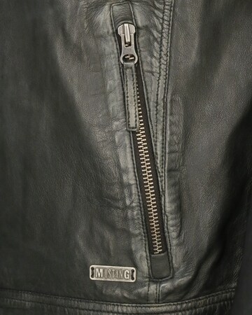 MUSTANG Between-Season Jacket ' Darwin ' in Black