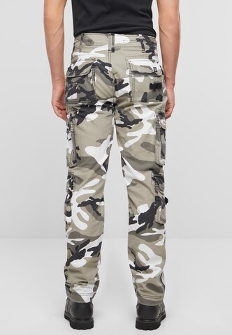 Brandit Regular Cargo trousers in Green