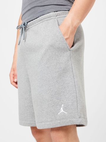 Regular Pantaloni 'Essential' de la Jordan pe gri