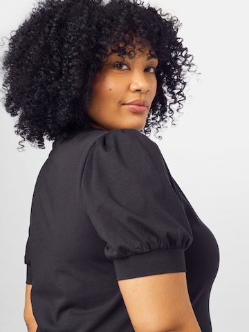 Tricou 'VMKerry' de la Vero Moda Curve pe negru