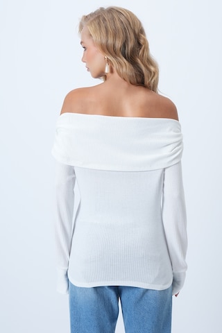 Trend Alaçatı Stili - Camiseta en blanco